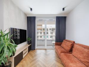 Warszawa, Mokotów Stegny, Nowa Mangalia, Aleja gen. Władysława Sikorskiego